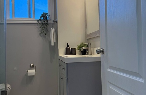 Little Italy House | Spacious 3 Bedrooms Little Italy-Parking