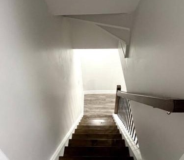 Victoria Hills Apartment | Spacious 4 Bed Family Home - Ping Pong Table