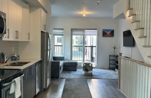 Victoria Village House | Spacious 4-bedroom house in Toronto - 15 minutes from downtown