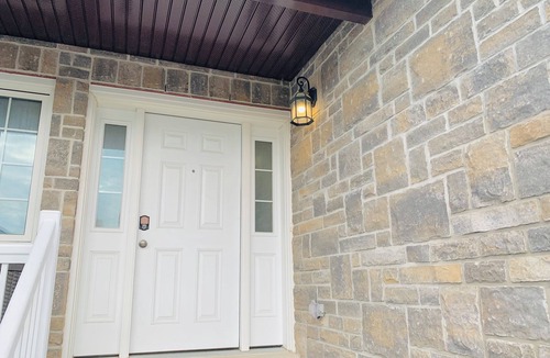 Amherstview House | Spacious 4BR+2.5 bathrooms+Fenced Yard, WiFi. Enjoy a peaceful getaway