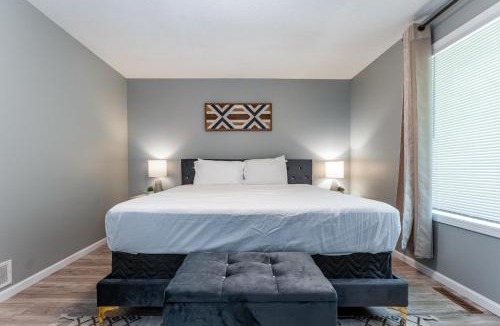 Columbia Heights Apartment | Spacious 4BR Home in Minneapolis - Pet Friendly!