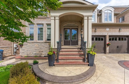 Brampton Apartment | Spacious 4BR Home w/Private Yard, BBQ & Fast WiFi