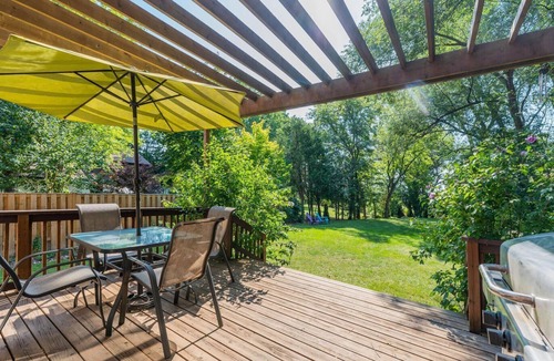 Pickering House | Spacious 5+2-bedroom house with AC, WiFi in charming Pickering