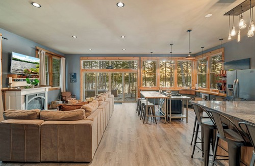 Franklin House | Spacious 5-Bedroom -Hot Tub, MDI, Lake front, Fire pit, Game Room, Dog Friendly!