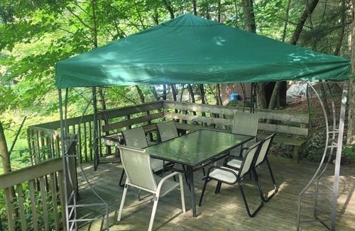 Utterson Cottage | Spacious 5 bedroom waterfront cottage. Billiard, TV, 3 kayaks, fishing, swimming