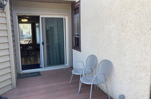 Merriam Park House | Spacious 6-bedroom 3 bath house Saint Paul - sleeps 18!