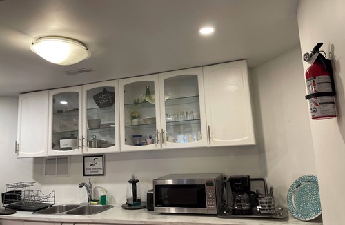 Whitby Apartment | Spacious and private 2 bedroom unit with private entrance