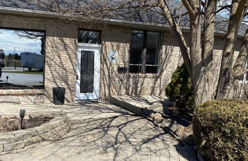 Milton House | Spacious Country Coach House 2 BR Milton Oakville