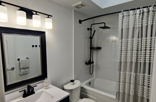 Guelph House | Spacious family oasis with pool & sauna. Pet-friendly!
