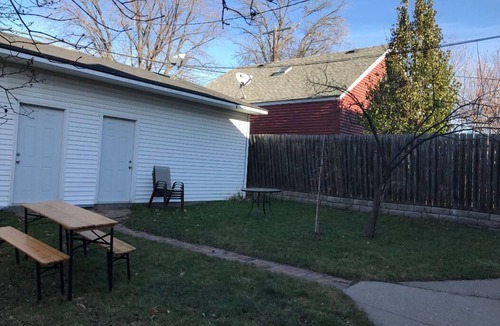 St. Paul Apartment | Spacious Group Stay Near Lake, Downtown & Dining