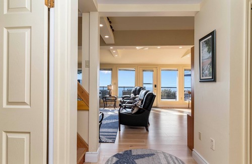 Bayfield Cottage | Spacious Lake Level Beachfront Cottage; Short walk from the Bayfield Village