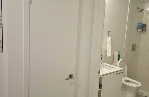 Fletchers Creek South Condo | Spacious Master Ensuite Room w King Size Bed, Hi-Speed Wifi, A/C, Fan & Dresser