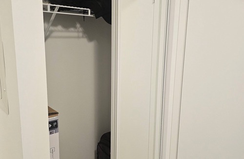Fletchers Creek South Condo | Spacious Master Ensuite Room w King Size Bed, Hi-Speed Wifi, A/C, Fan & Dresser