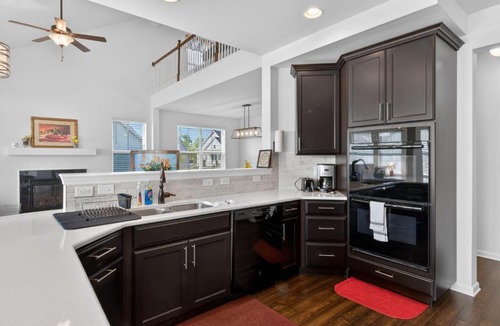 Middletown House | Spacious Middletown Family Retreat - Sleeps 8