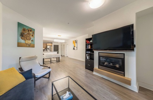 Vancouver Condo | Spacious Modern 3BR Condo at UBC - Ideal for Families & Scholars