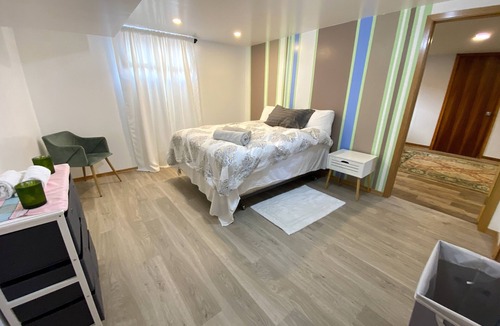 Sarnia House | Spacious Oasis