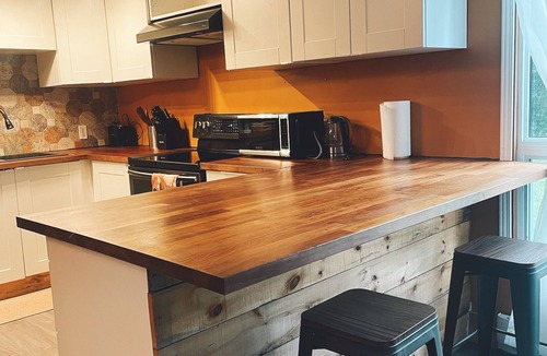 Chalk River Cottage | Spacious & Private Cottage | Escape into Nature| Deep River, Algonguin