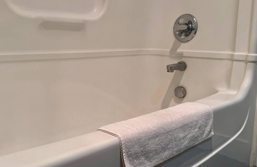 Perth South Hotel | Spacious Room w/Two Queen Beds