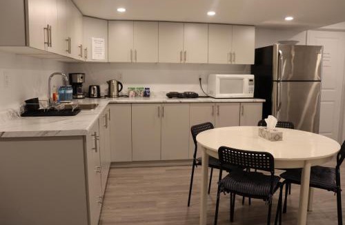 Thorold Apartment | Spacious stay, 15 min to Niagara Falls & US border