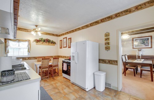 Bedford Apartment | Spacious Studio - 5 Mi to MGM Northfield Park!