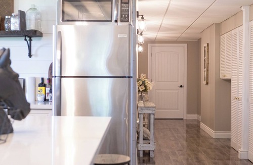 Loyalist House | Spacious Studio Basement Apartment Horse Farm Stay