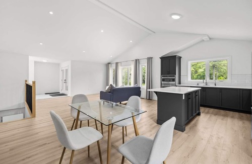 Beckwith Apartment | Spacious Suite close to Ottawa