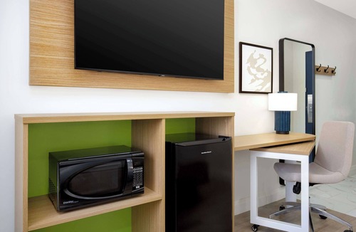 Brockville Hotel | Spark by Hilton Brockville