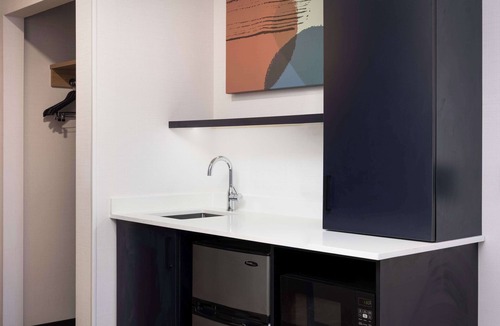 Guelph Hotel | Spark by Hilton Guelph