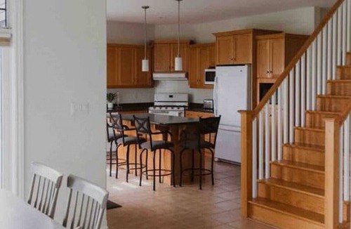 Plympton-Wyoming Cottage | Sparks Waterfront Cottages- Blue Point Bay