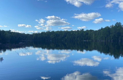 Wollaston House | Spectacular 4 season cottage on Finnegan Lake!