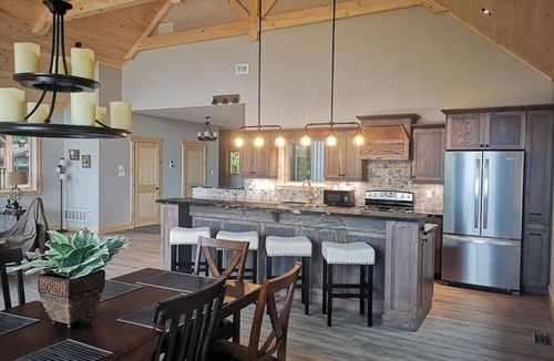 Port McNicoll Apartment | Spectacular Waterfront three Bedroom Home!