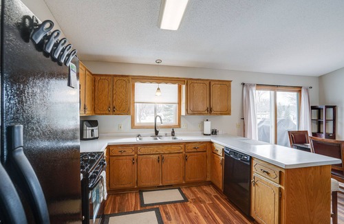 Blaine House | Sporty Blaine Home w/Games ~ 2 Mi to Super Rink!