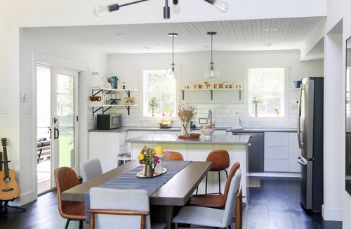 Kerhonkson House | Spring Special:Relax, Save, Farmhouse 2hrs NYC