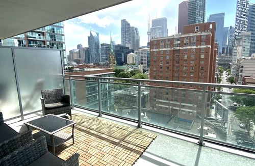 St. Lawrence Condo | St Lawrence 1 Bdrm Condo with Patio & BBQ