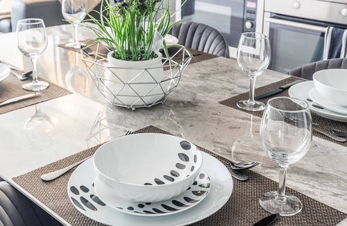 Toronto Entertainment District Apartment | Stallion Suites - Downtown Toronto
