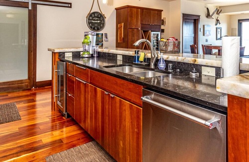 Detroit Lakes Condo | Starboard Point: Stunning Luxury Condo in the heart of DL!
