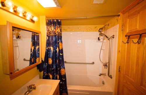 Isanti Cabin | Stay on our pristine lake - bring your boat or let us take you out on ours!