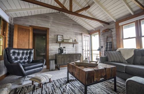 Pequot Lakes Cabin | Stay On The Point! Water In Front And Back! Two Docks, Kayaks, Paddle Boards!