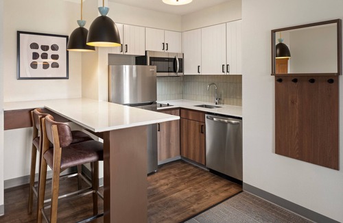 Maple Grove Hotel | Staybridge Suites MPLS-Maple Grove/Arbor Lakes by IHG