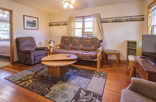 Walker Cabin | Steamboat Bay Resort Cabin 4 - small family cabin