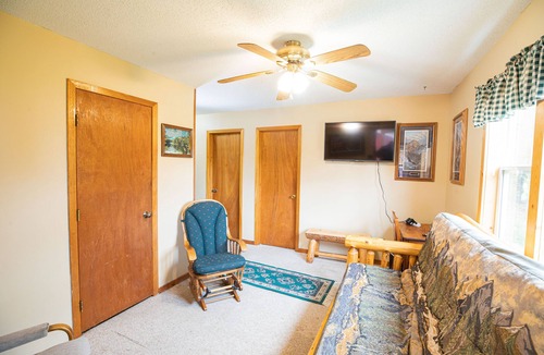Walker Cabin | Steamboat Bay Resort Cabin 7 - Large/multiple family cabin