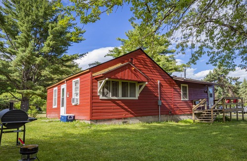 Walker Cabin | Steamboat Bay Resort Cabin 7 - Large/multiple family cabin