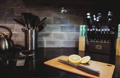 Summit - University House | Stocked kitchen | Great for groups | 6 min Uber to Xcel Center and DT St Paul