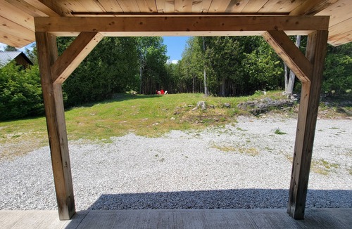Stokes Bay Cottage | Stokes Bay Getaway near Tobermory & Lions Headnpermit#STA-2024-63n