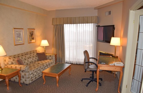 Orillia Hotel | Stone Gate Inn