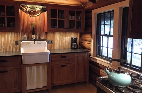 Lutsen Cabin | Storybook Northwoods Log Cabin on Lake Superior between Lutsen and Grand Marais