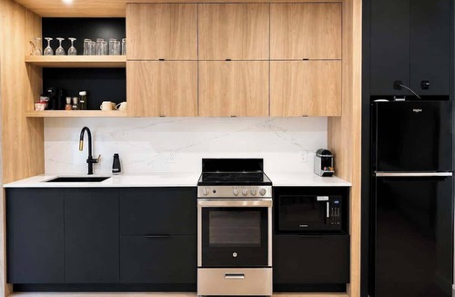 Maizerets Apartment | Studio Elvis | A/C 5 min downtown | Unit 9