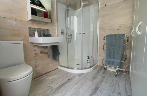 Britannia Heights Bed & Breakfast | Studio or Cabin on Whitby