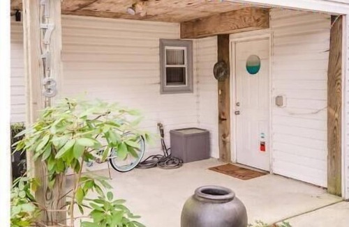 Colington Apartment | Studio Sea Private hot tub!
