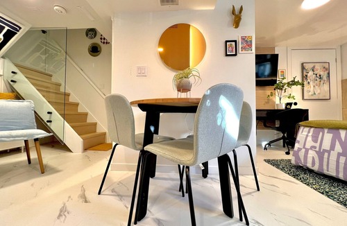Thornhill Apartment | Studio Unit: Inexpensive with full kitchen, separate bathroom and washer/dryer